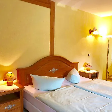 Residenz Rennhack מלון *